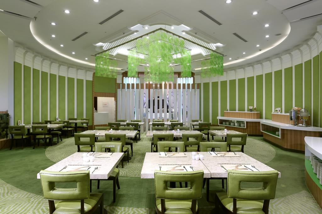 Tayih Landis Hotel Tainan Exterior photo The dining room at the Green Tree Inn